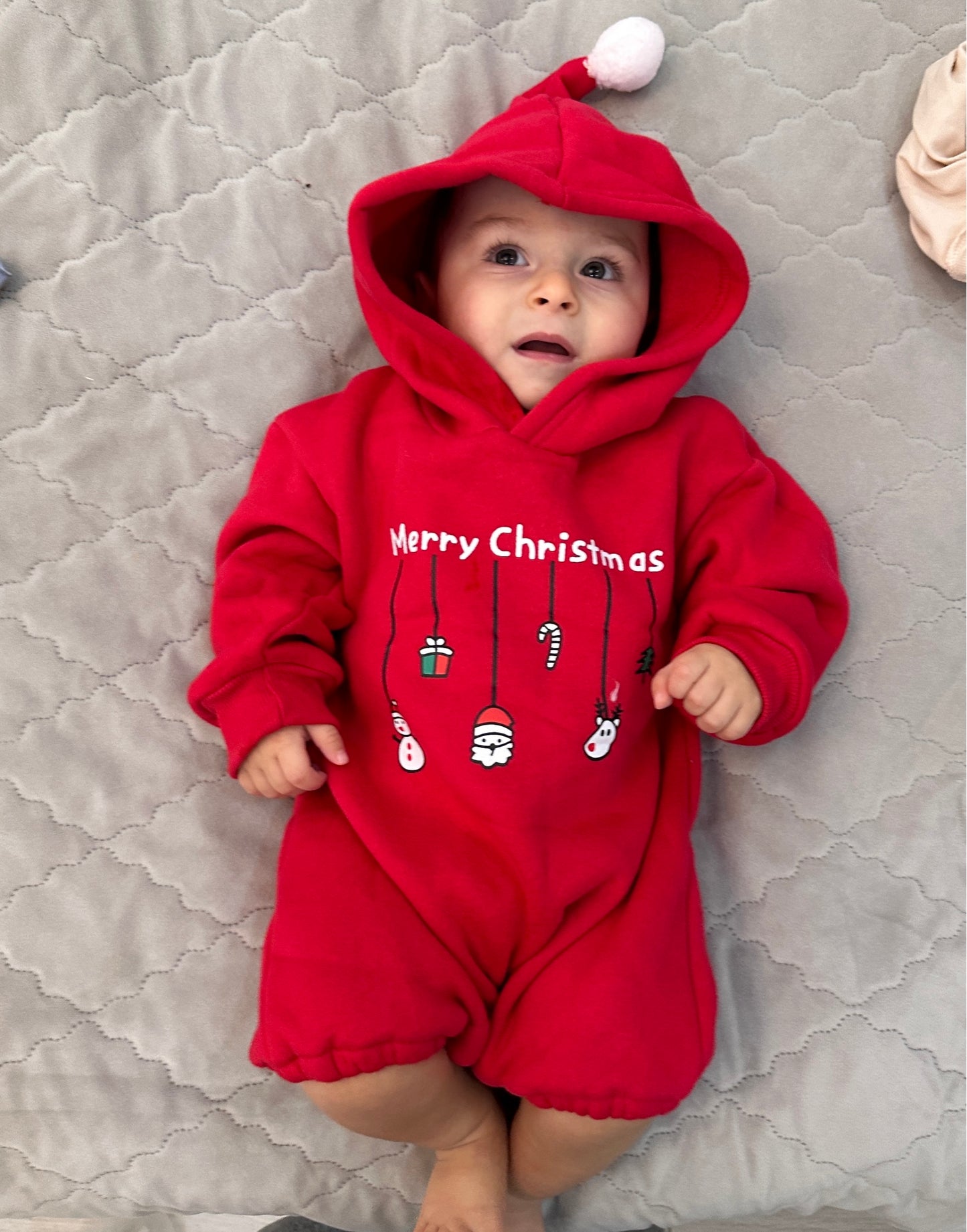 Costume à capuche